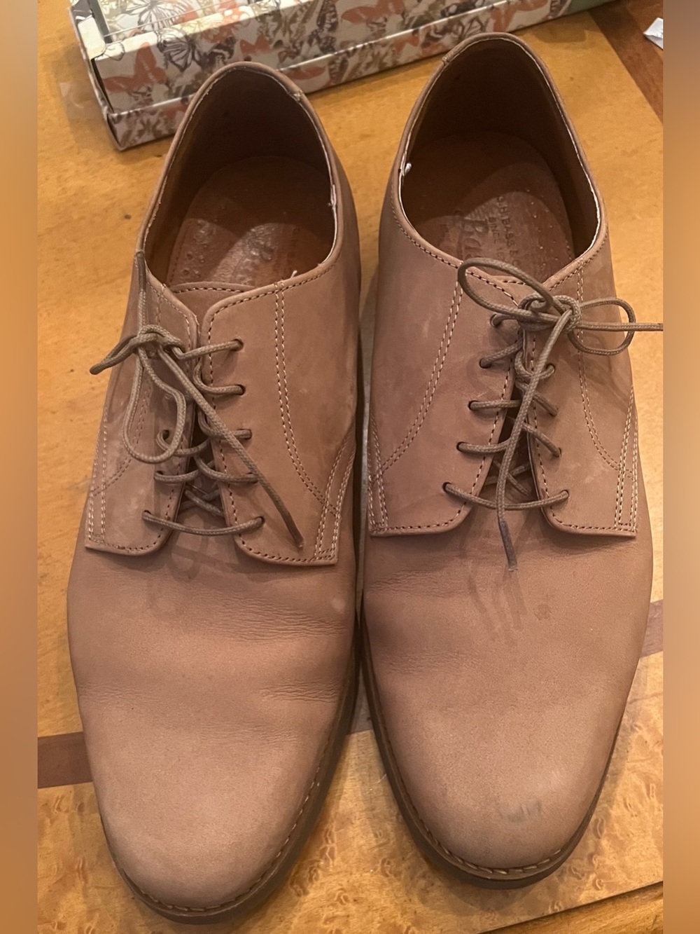 Bass Nubuc Cambridge lace up men’s shoes, size 11